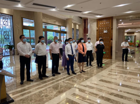 衍生動態(tài)丨省委統(tǒng)戰(zhàn)部副部長、省工商聯(lián)黨組書記陳麗文蒞臨衍生健康醫(yī)藥產(chǎn)業(yè)園調(diào)研參觀